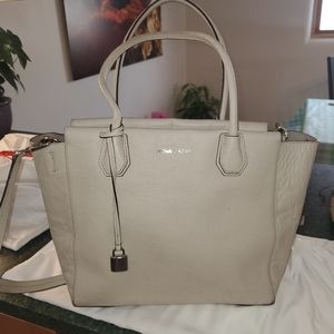 Michael Kors sholder/hand bag